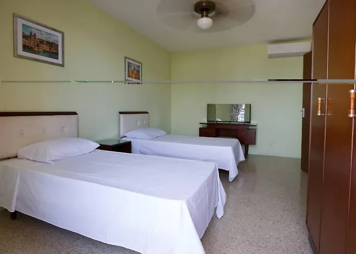 1 Bedrm Seaview Balluta Bay شقة سانت جوليان