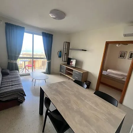 1 Bedrm Seaview Balluta Bay * San Ġiljan